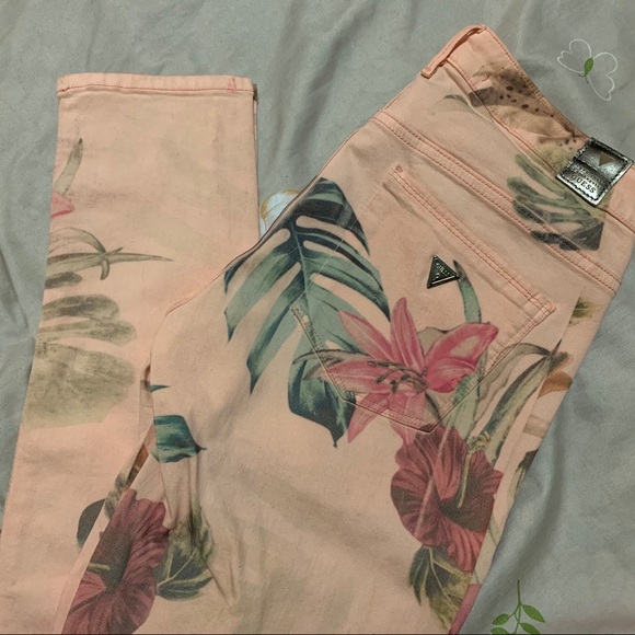 Guess Peach Jeans with Flowers - Picture 2 of 5